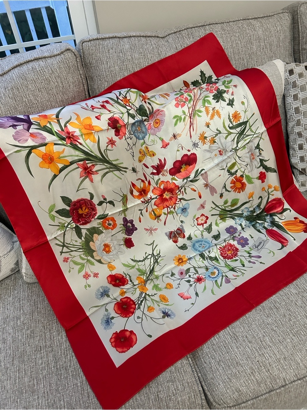Floral Red Border Decorative Throw Blanket - Unknown Brand